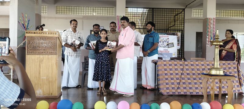 പ്രമാണം:11074-praveshanolsavam -4.jpg