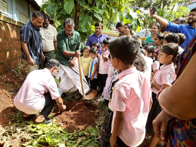 പ്രമാണം:12329 paristhi4.resized.jpg