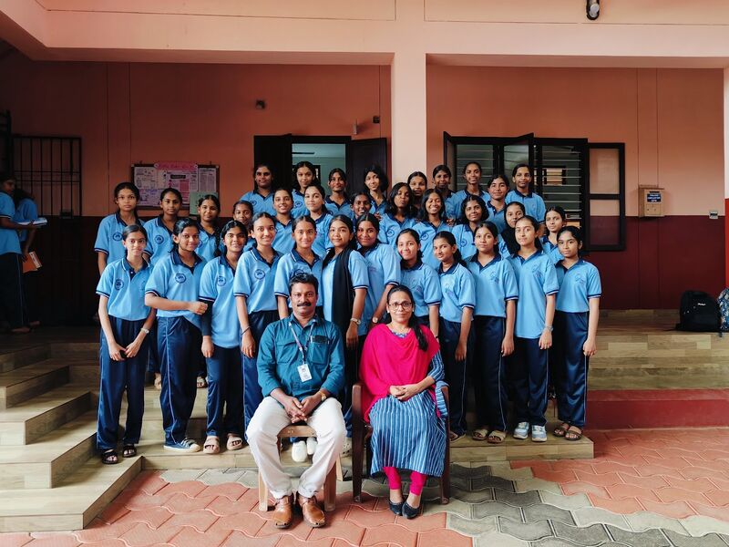 പ്രമാണം:16002 lk2025-28 batch1 1.jpg