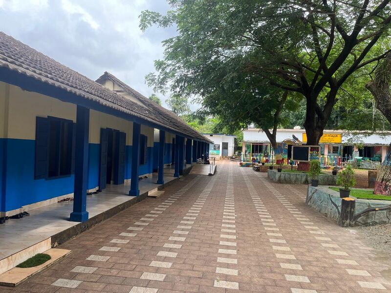 പ്രമാണം:19317 School Ppic.png.jpeg