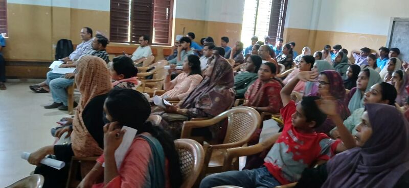 പ്രമാണം:19502AI Training to parents.jpg