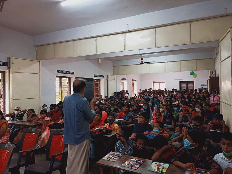 പ്രമാണം:21043-praveshanotsavamsivakumar sir 2022.jpeg