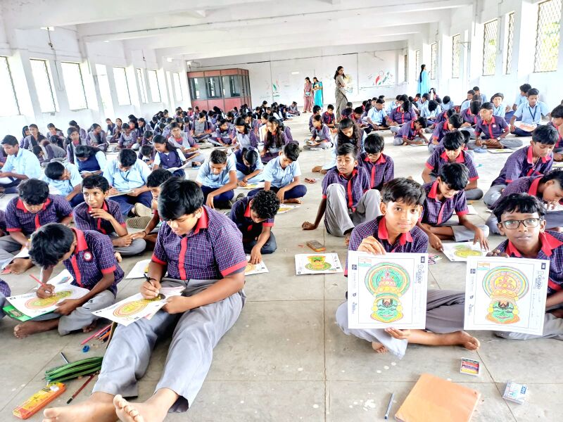 പ്രമാണം:21060 DEEPIKA COLOUR INDIA1.jpg