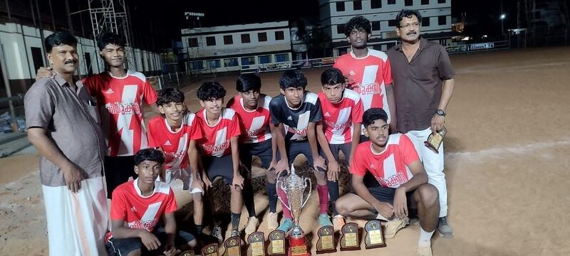 പ്രമാണം:23051 runners up.jpg