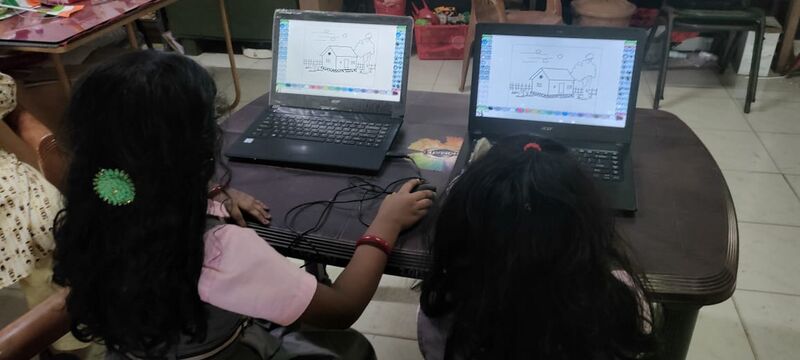 പ്രമാണം:23403 high tech computer.jpg.jpg