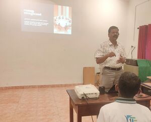 34013freesoftday claas25b.jpg