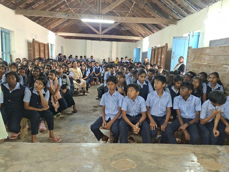 പ്രമാണം:38077 Nalla Padam 1 2025.jpg