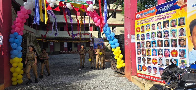 പ്രമാണം:39029 Praveshanolsavam 2025 Pics 005.jpg