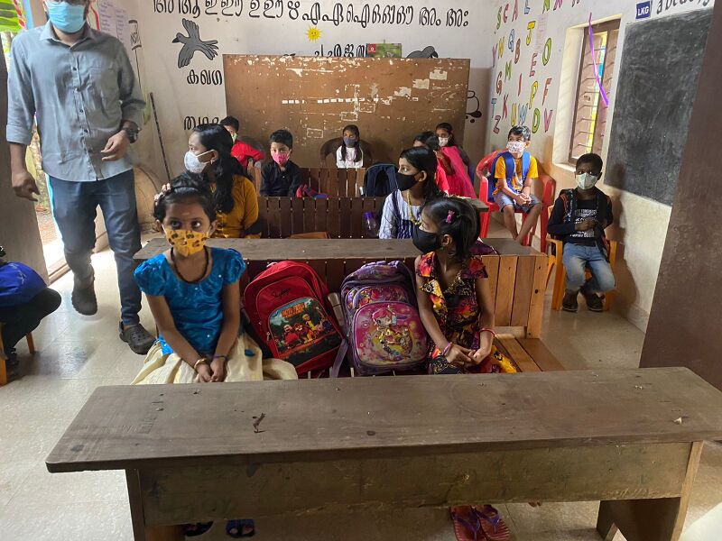 പ്രമാണം:16232-back to school1.jpeg