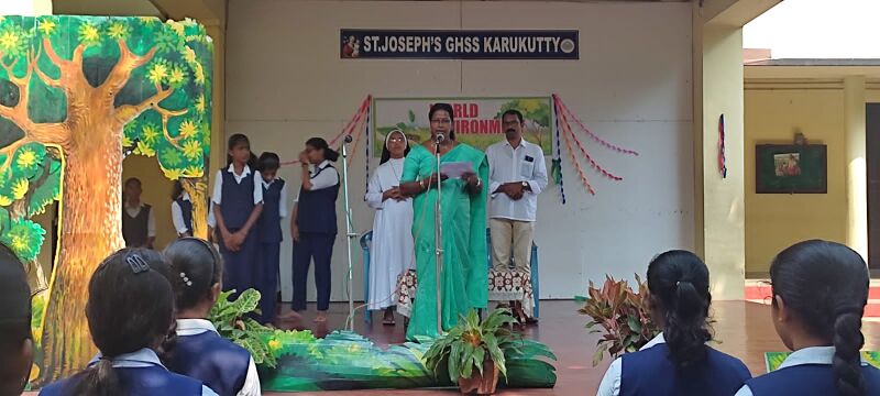 പ്രമാണം:25041 E1.jpg