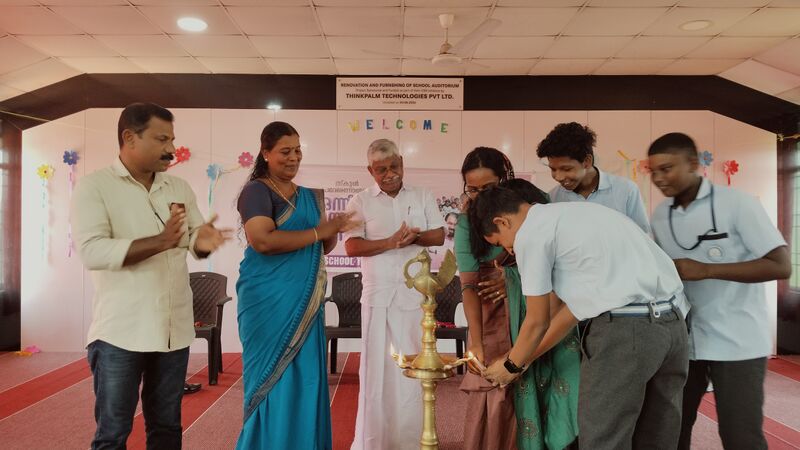 പ്രമാണം:25123 pravesanolsavam.jpg