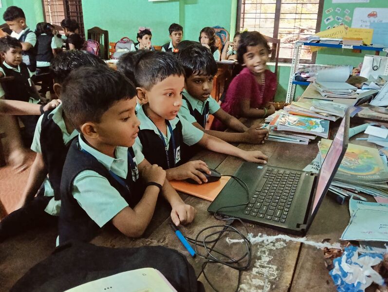 പ്രമാണം:42309 HIGHTECH3.jpeg