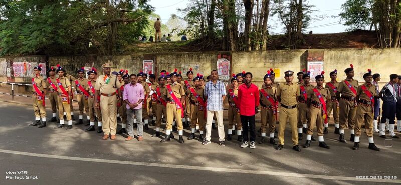 പ്രമാണം:44035 I PARADE 1.jpg