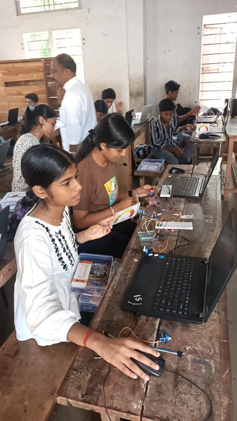 പ്രമാണം:LK Subdistrict camp 3.png