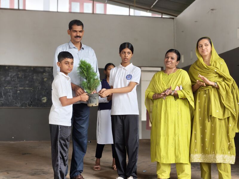 പ്രമാണം:14036 Tree distribution.jpg
