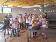 മധുരം കഴിക്കുന്നു..