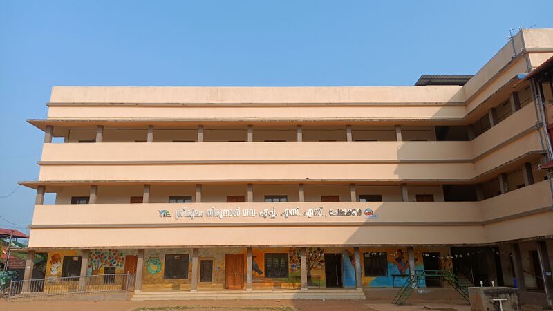 പ്രമാണം:24001 new school building.jpg