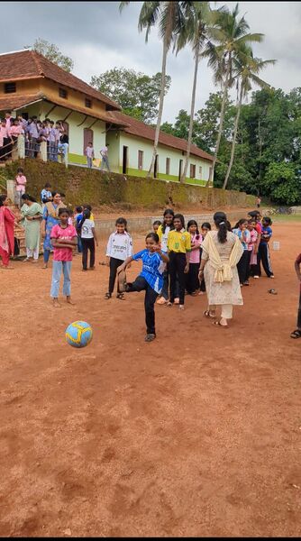 പ്രമാണം:25065-EKM-GOAL2026-kick9.jpg