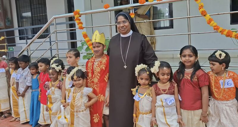 പ്രമാണം:25258Onam 1.jpg