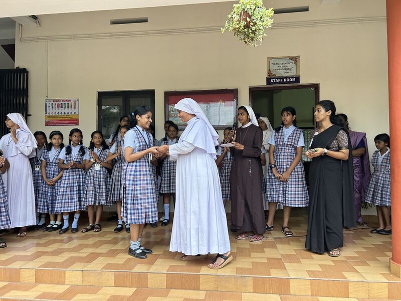 പ്രമാണം:26078-Basheer Dinam- Winners Adikkuripp-.jpeg