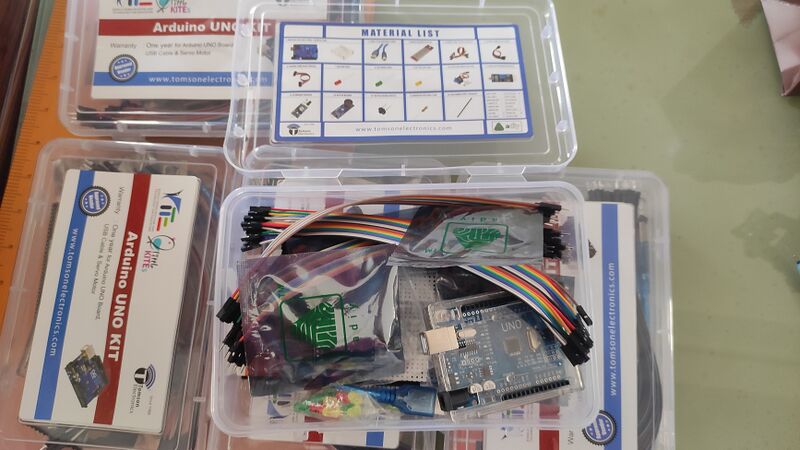 പ്രമാണം:28041 Robotics KIT 2 LK.jpg