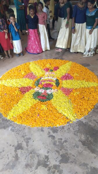 പ്രമാണം:36064 onam1.jpg