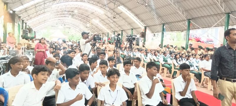 പ്രമാണം:43085 d1.jpeg