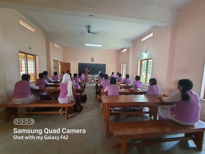 പ്രമാണം:44013 HS11.jpg