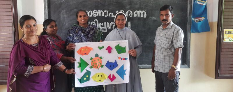 പ്രമാണം:Padanopakarana shilpashala4.jpg