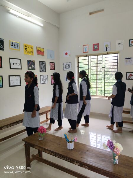 പ്രമാണം:13121-ART ROOM2.jpg