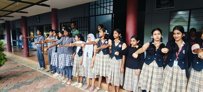 പ്രമാണം:15051 p members taking oath.jpg