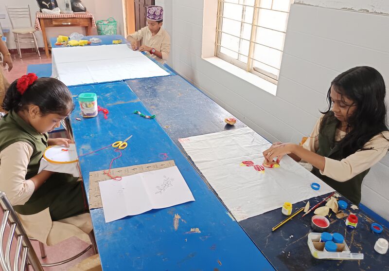 പ്രമാണം:16041 School WE fair6 2025.jpg