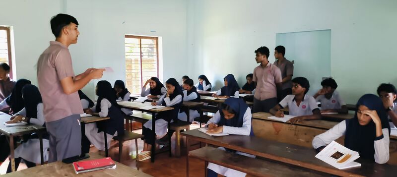 പ്രമാണം:18103 vayana dinam 24-25 2.jpg