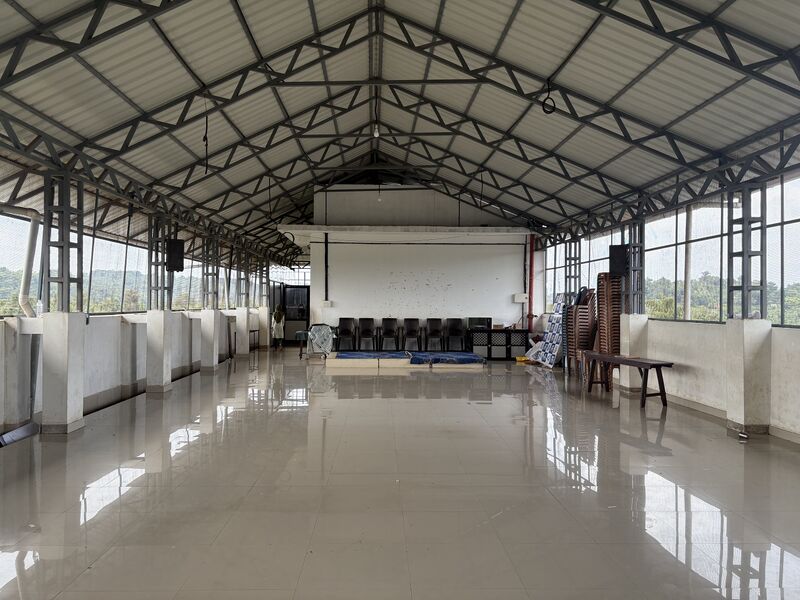 പ്രമാണം:18364 AMUPS AKODE VIRIPPADAM AUDITORIUM.jpg