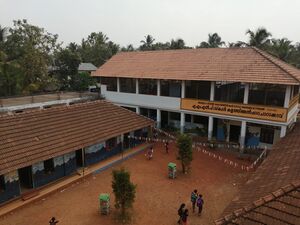 19411SCHOOL PHOT.jpeg