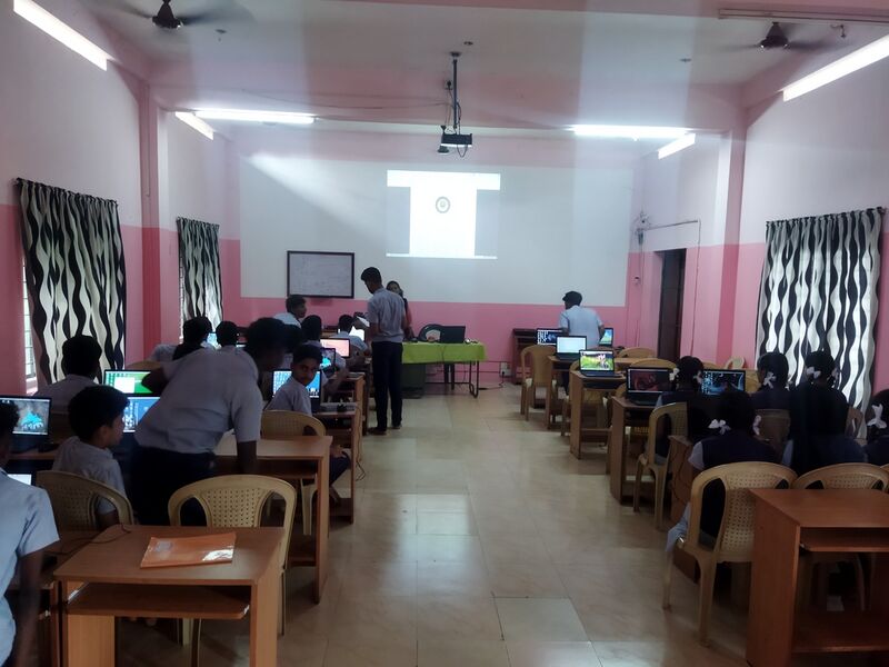 പ്രമാണം:22071 hitech IT Lab.jpg