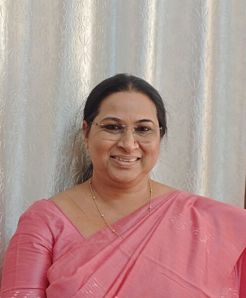 പ്രമാണം:26059-HM Smt.Teena M.C.jpg