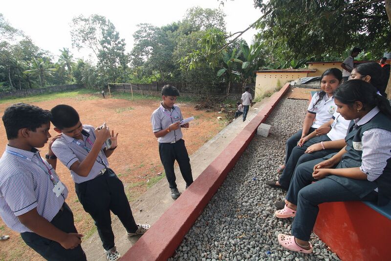 പ്രമാണം:37001 LK Reel.jpg