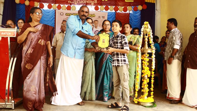 പ്രമാണം:42039 pravesanolthsavam 2025 12.JPG