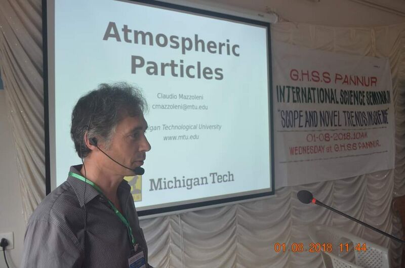 പ്രമാണം:Hightech class .jpeg