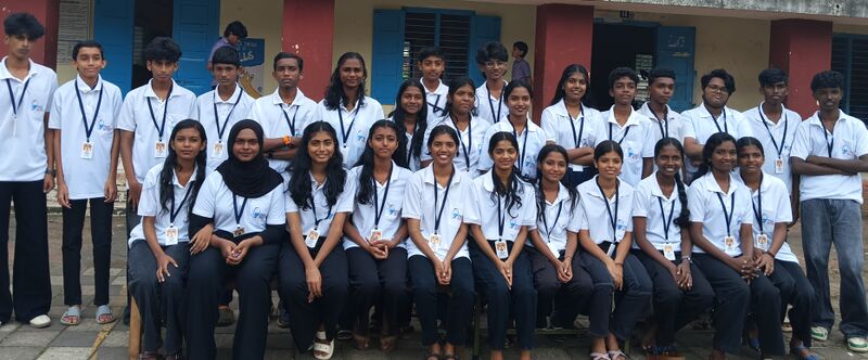 പ്രമാണം:LITTLE KITES 2023-26.jpg