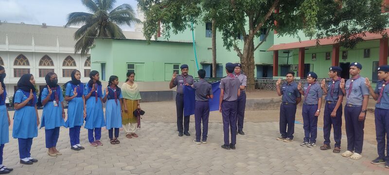 പ്രമാണം:15051 scarf day.jpg