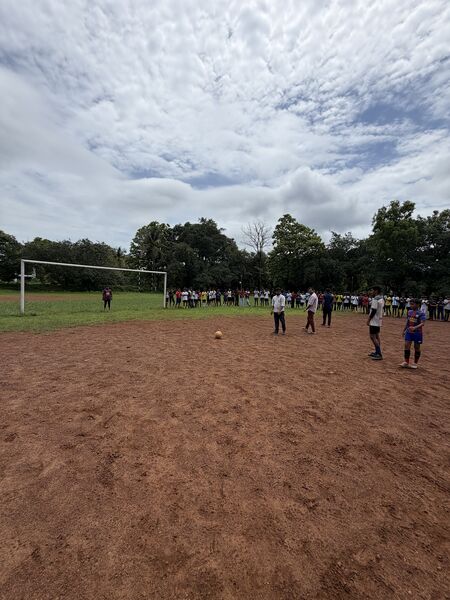 പ്രമാണം:19011-Toofan Gol.jpg