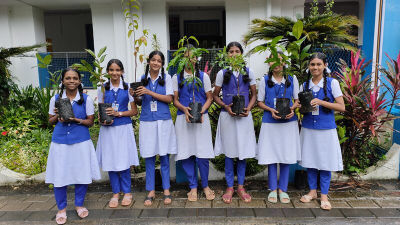 പ്രമാണം:21001 forest club2.jpg