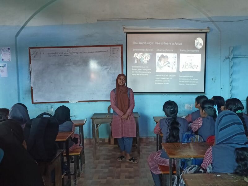 പ്രമാണം:21012-fsd seminar2.jpeg