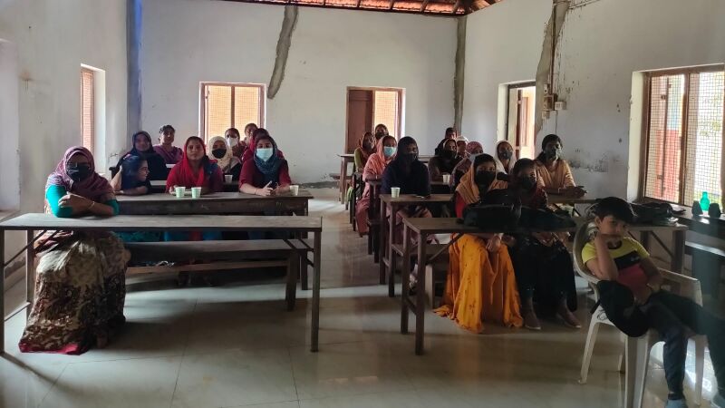 പ്രമാണം:36051-ALP-LKCS22-4 - Beena P M.jpg