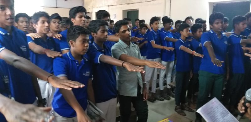 പ്രമാണം:42036 cou.jpeg