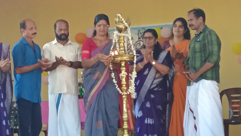 പ്രമാണം:42072lk2.jpg