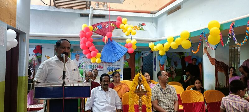 പ്രമാണം:42651 varnakoodaram.jpg