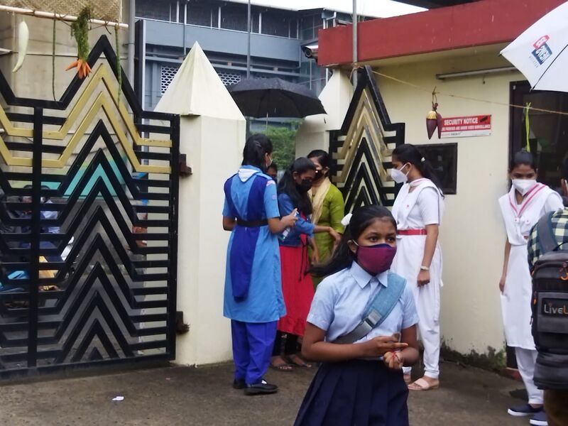 പ്രമാണം:BS21 EKM 26084 4.jpg